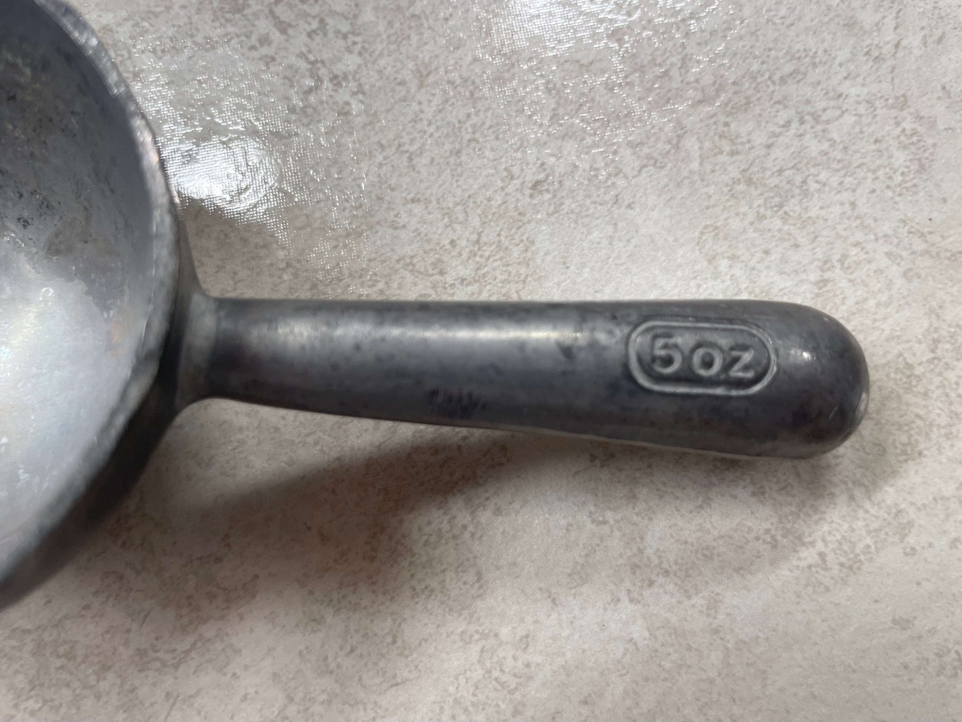 Vintage aluminum scoop-5oz capacity