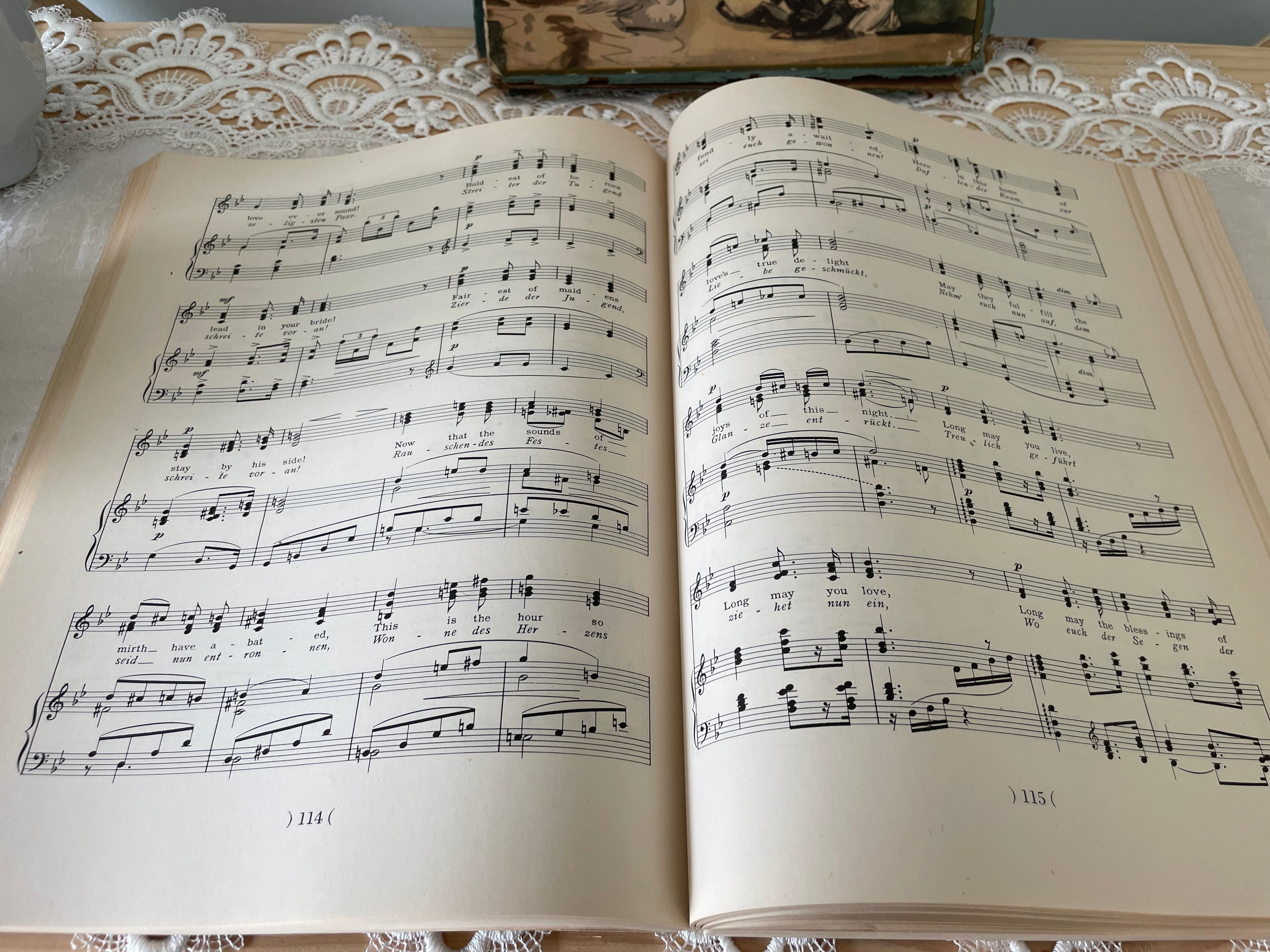 A Treasury of Grand Opera book