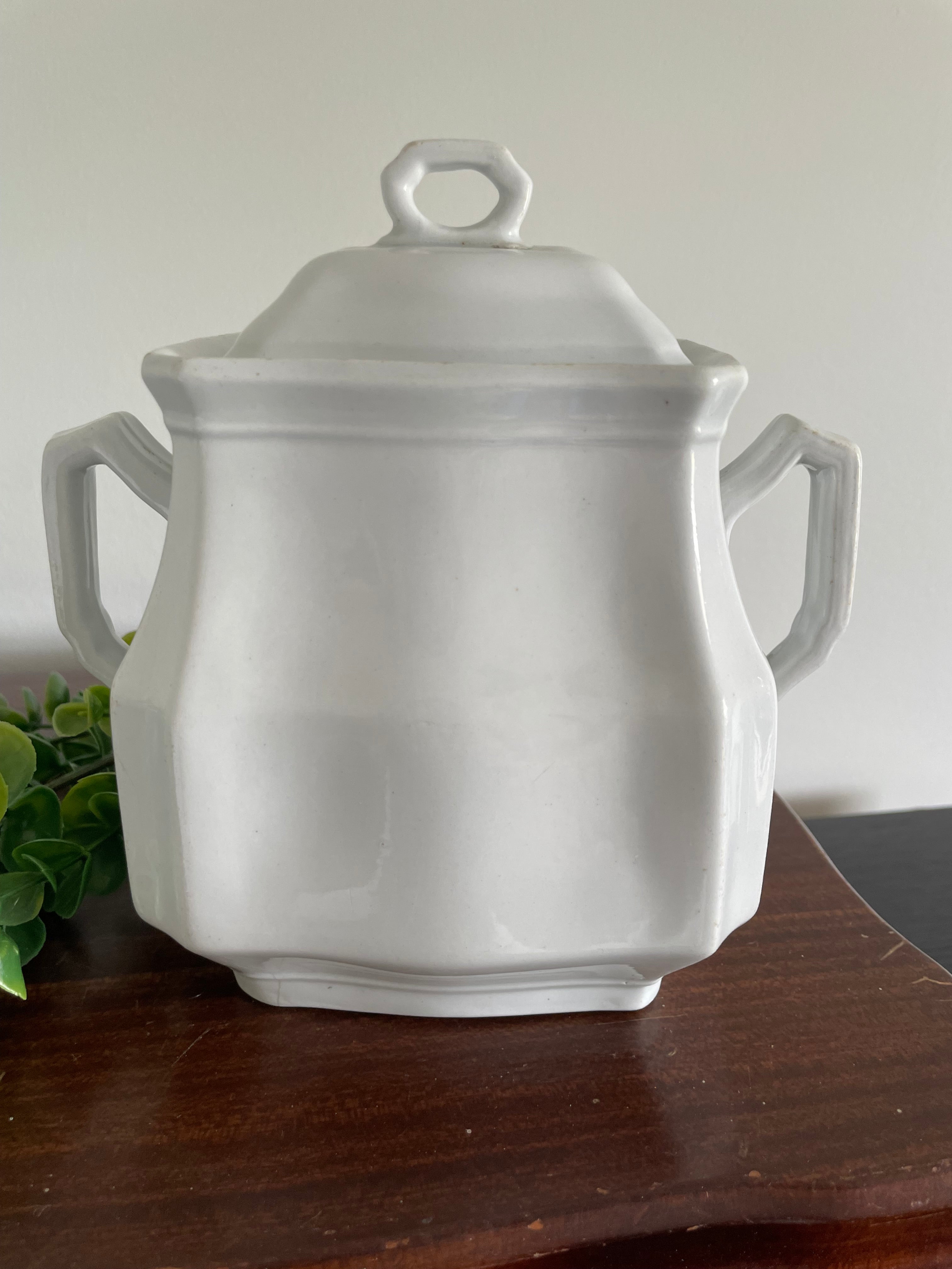 J&G Meakin sugar bowl