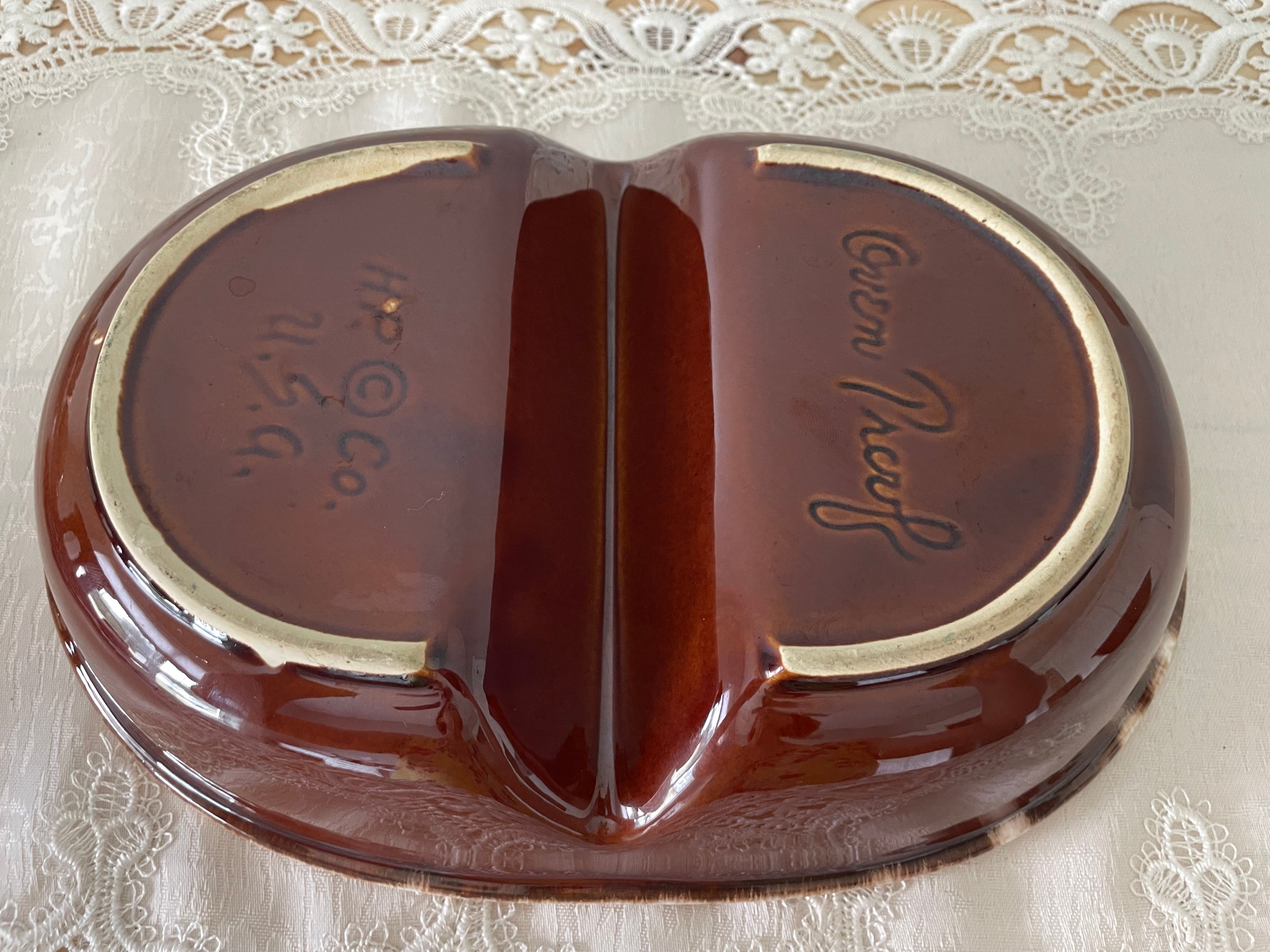 Hull pottery divided dish