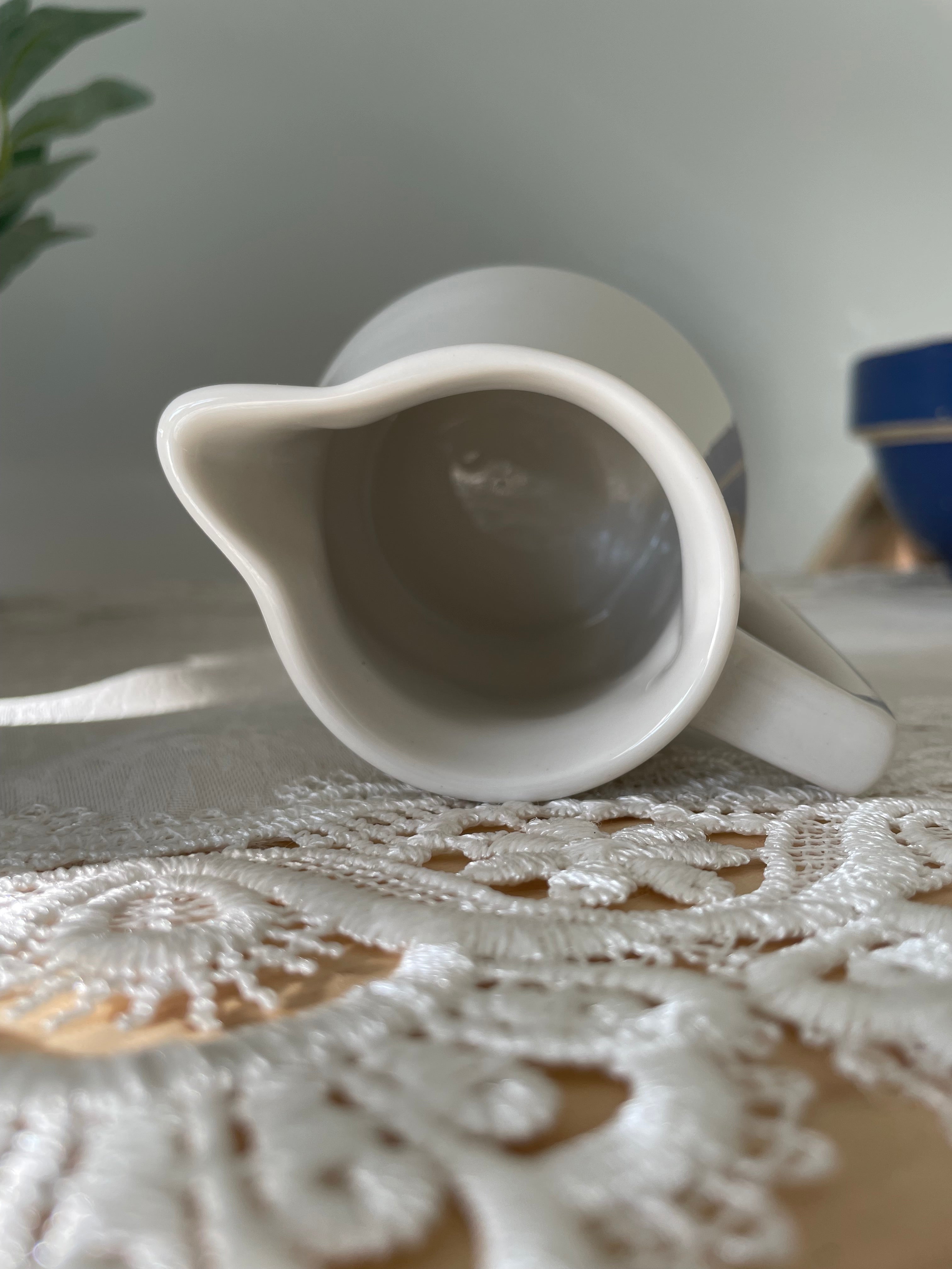 Syracuse China creamer