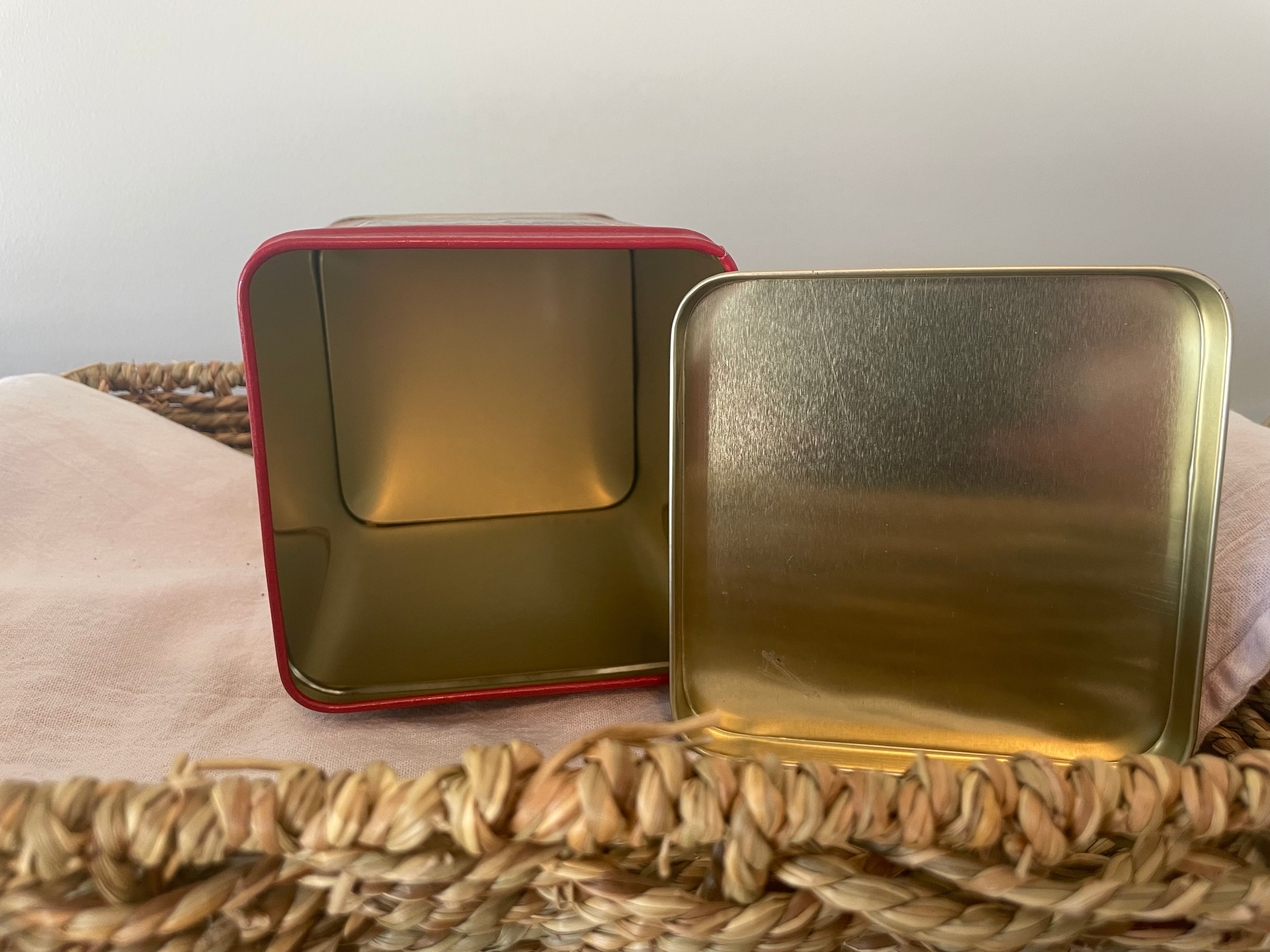 1994 collectible Coca-Cola tin