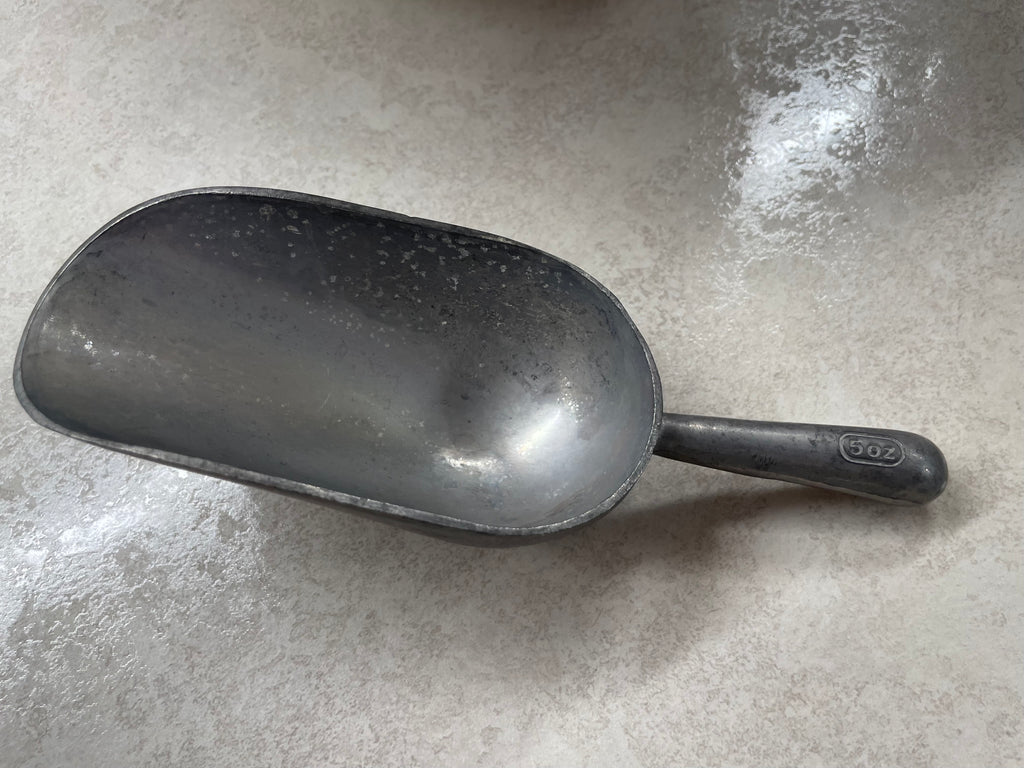 Vintage aluminum scoop-5oz capacity
