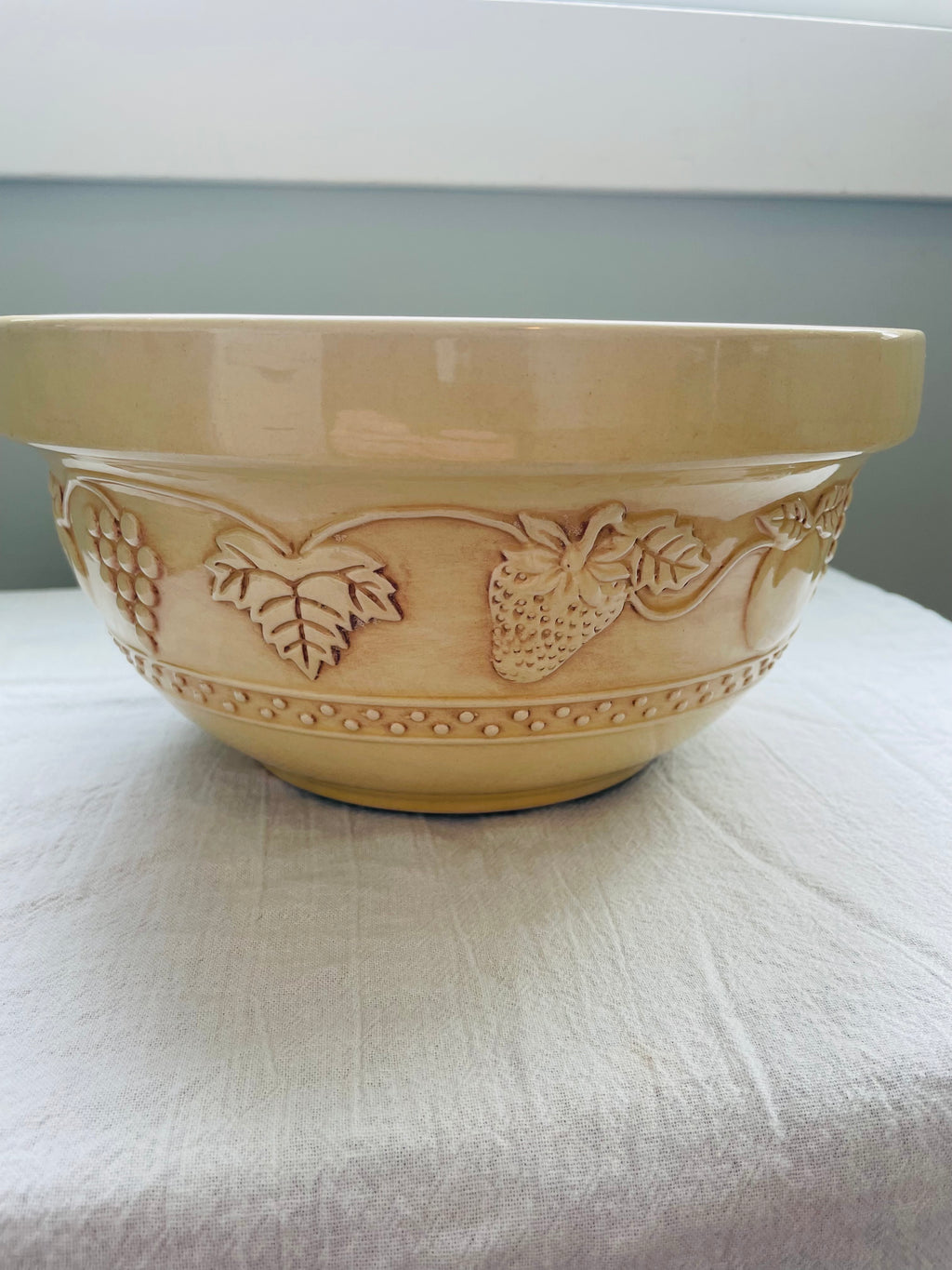 Robinson-Ransbottom vintage stoneware bowl