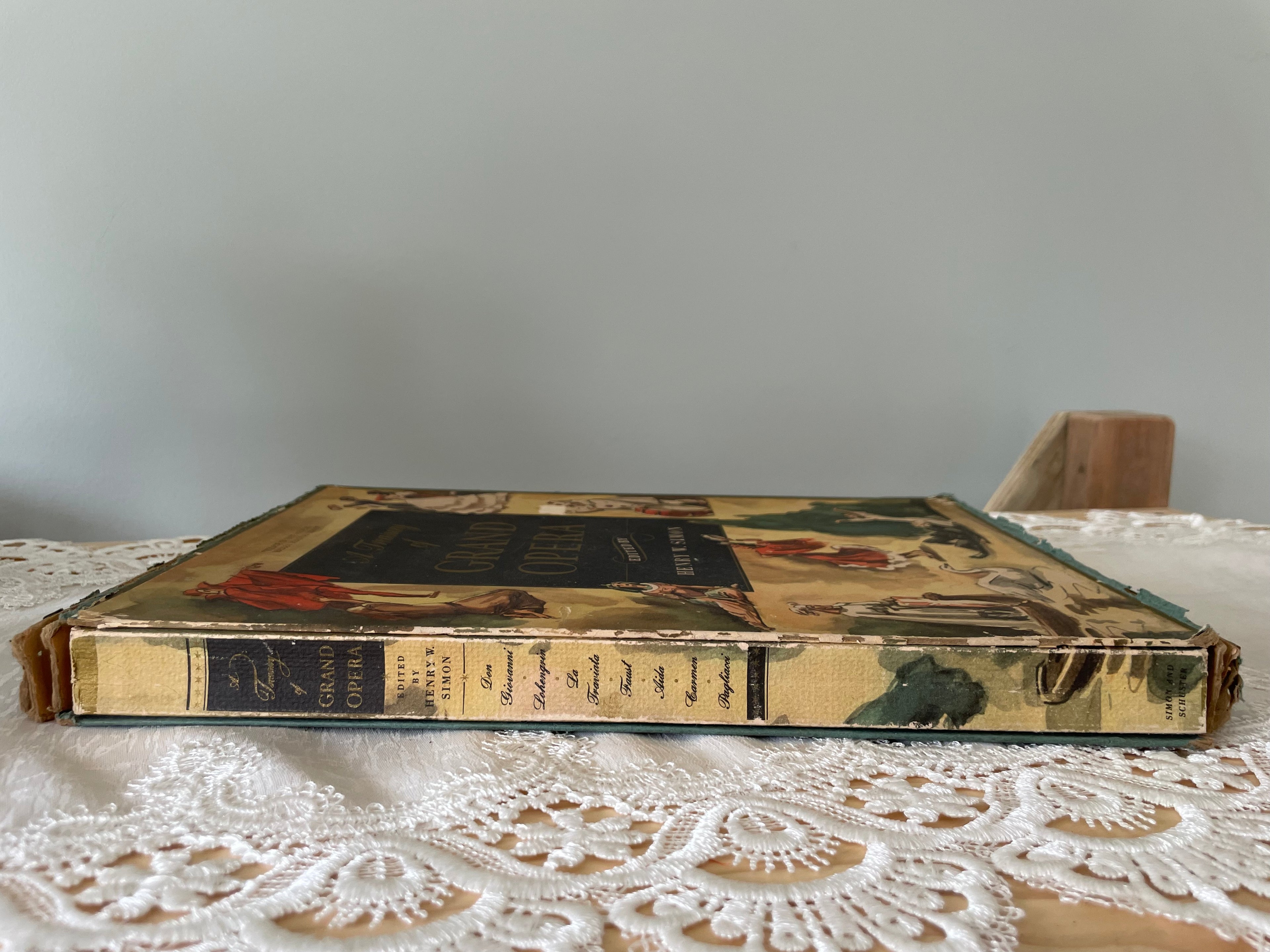 A Treasury of Grand Opera book