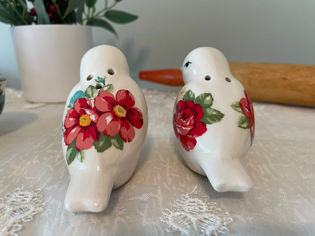 Pioneer Woman "Novelty Birds" salt and pepper shakers