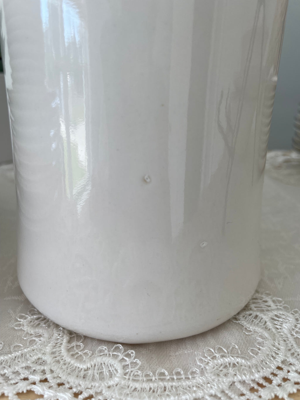 Lozapenco ceramic floral vase-Chile