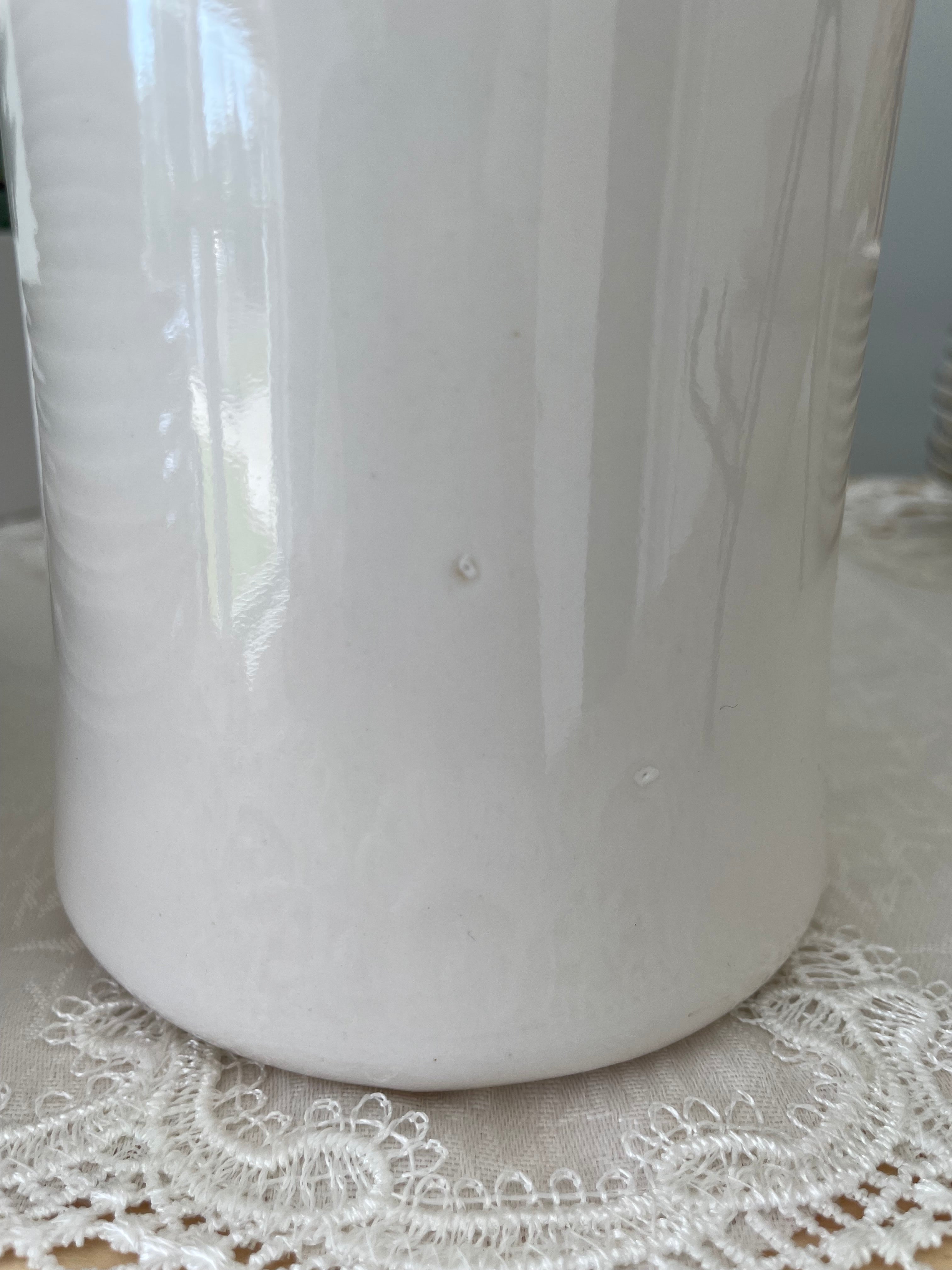 Lozapenco ceramic floral vase-Chile