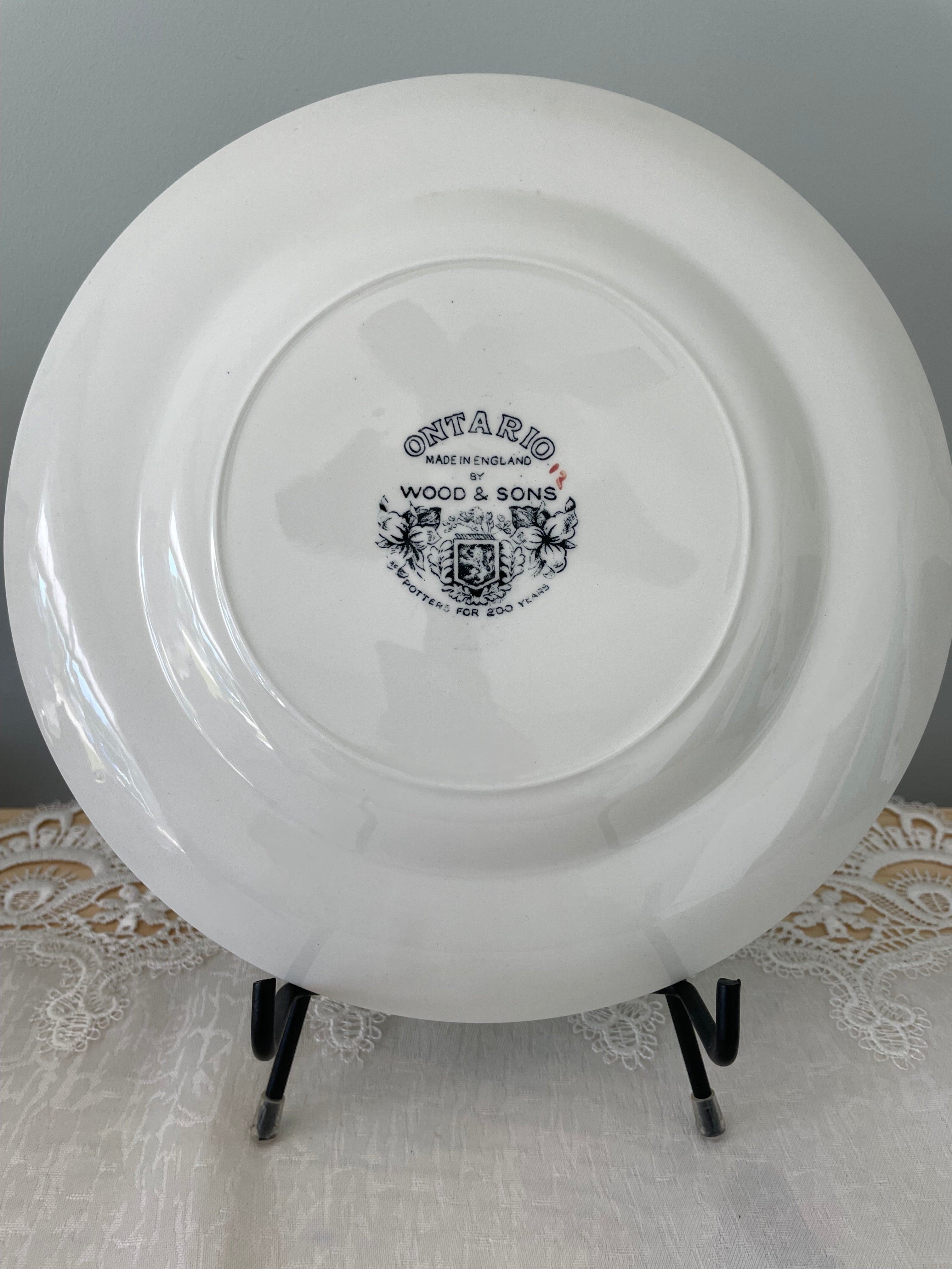 A Beautiful Wood & Sons Ontario Canda Collector's plate