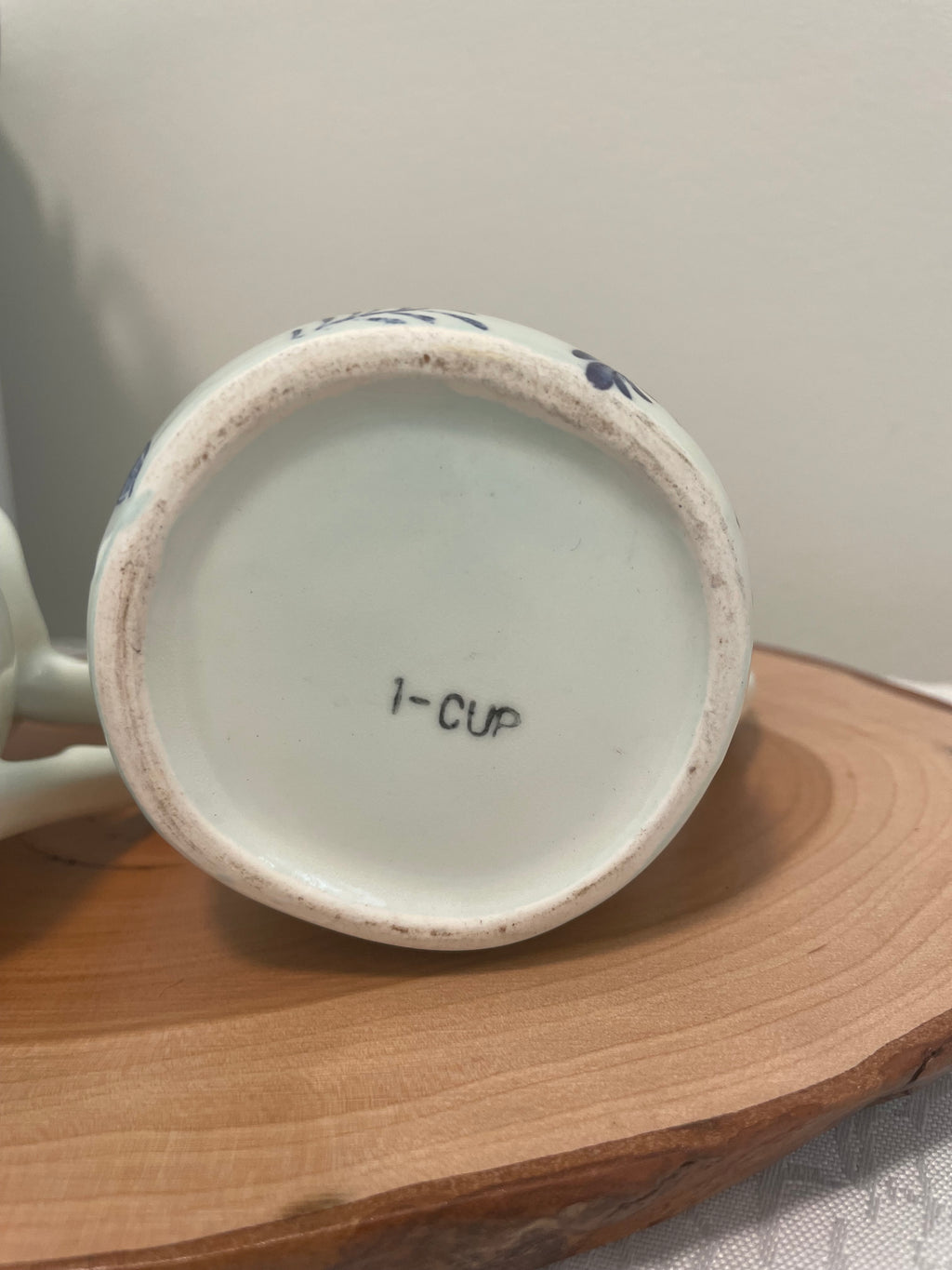 Royal Sealy Japan creamer measuring cups