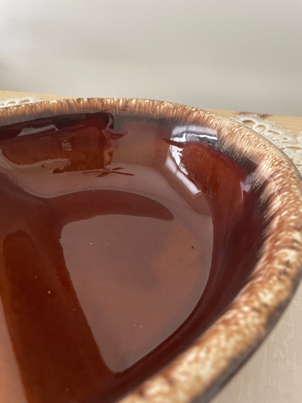 Hull pottery divided dish