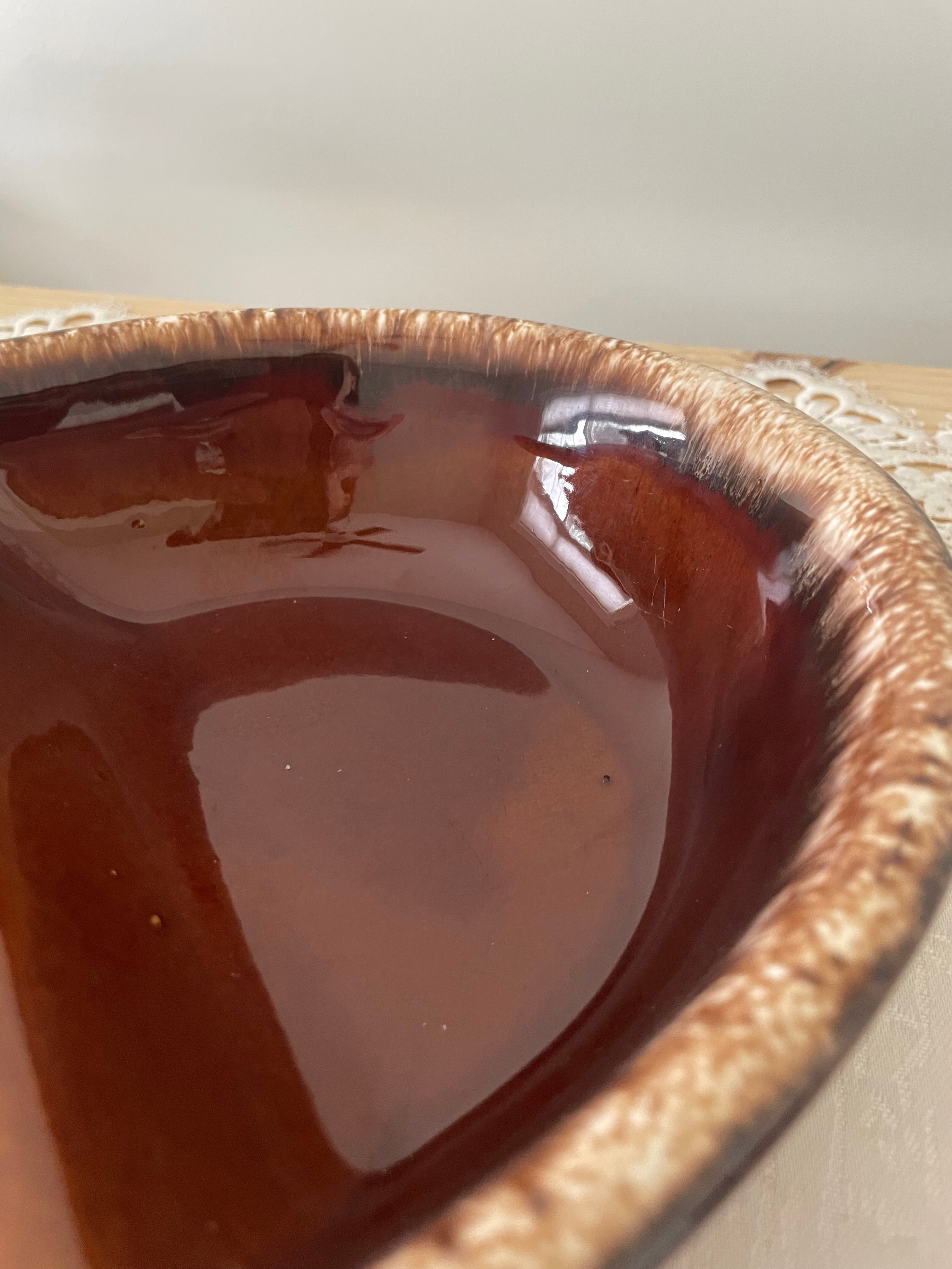 Hull pottery divided dish