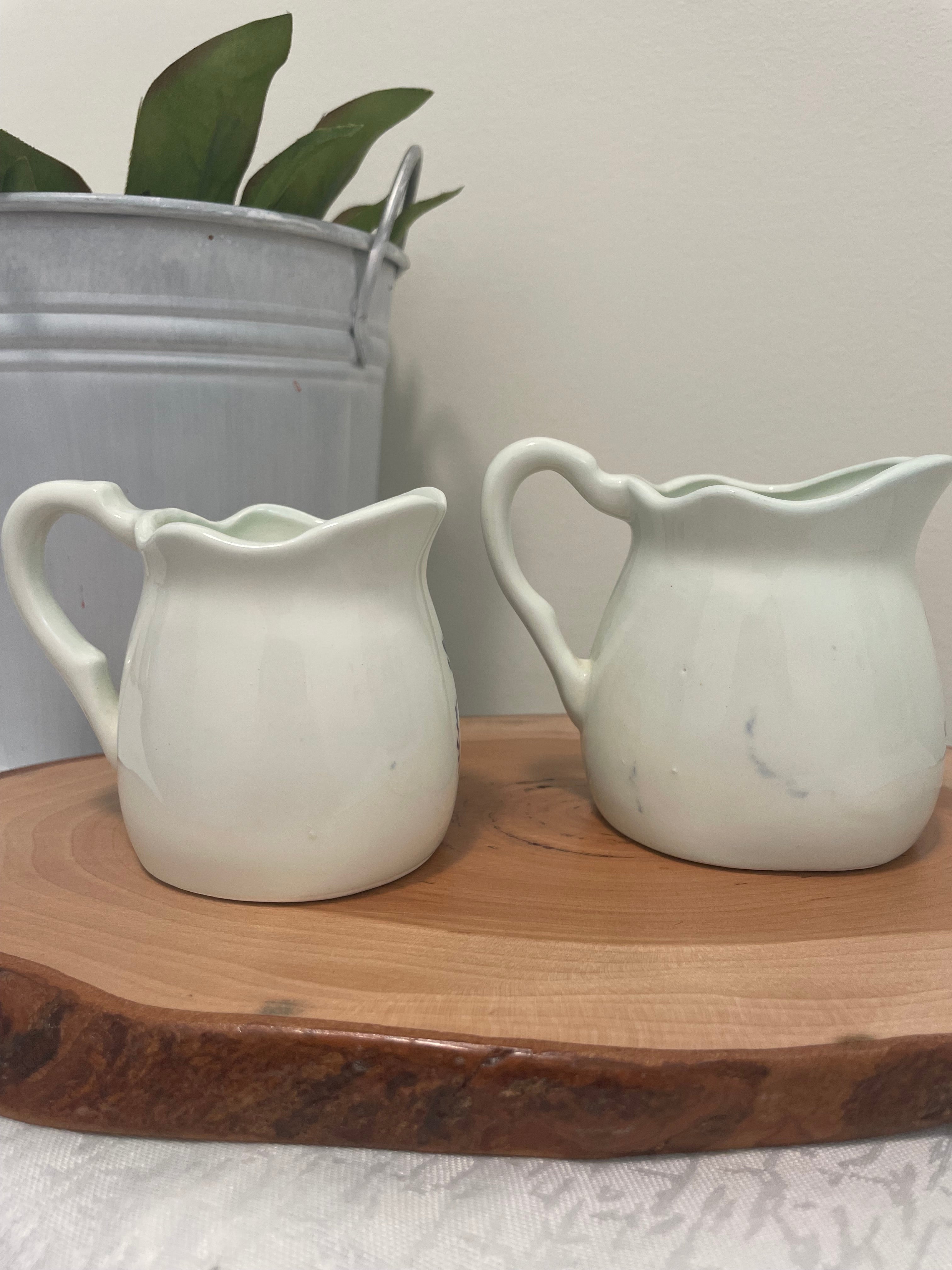 Royal Sealy Japan creamer measuring cups