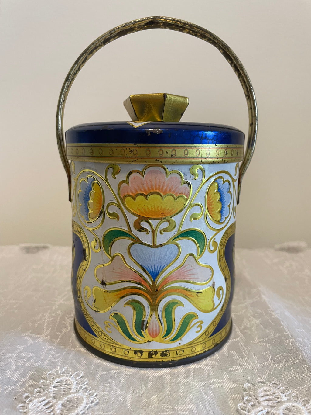 Murray Allen floral "Pearl" tin - England