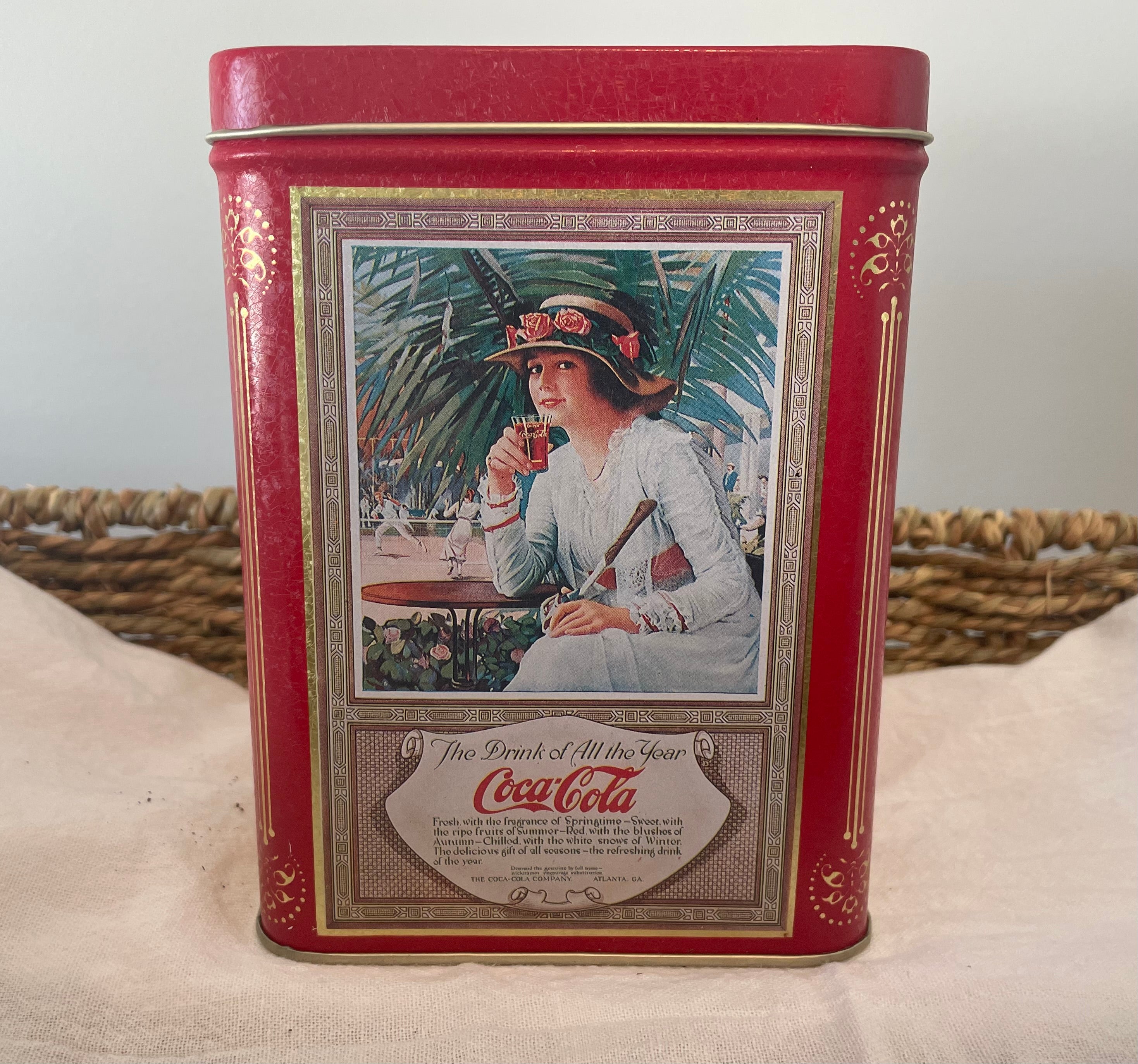 1994 collectible Coca-Cola tin