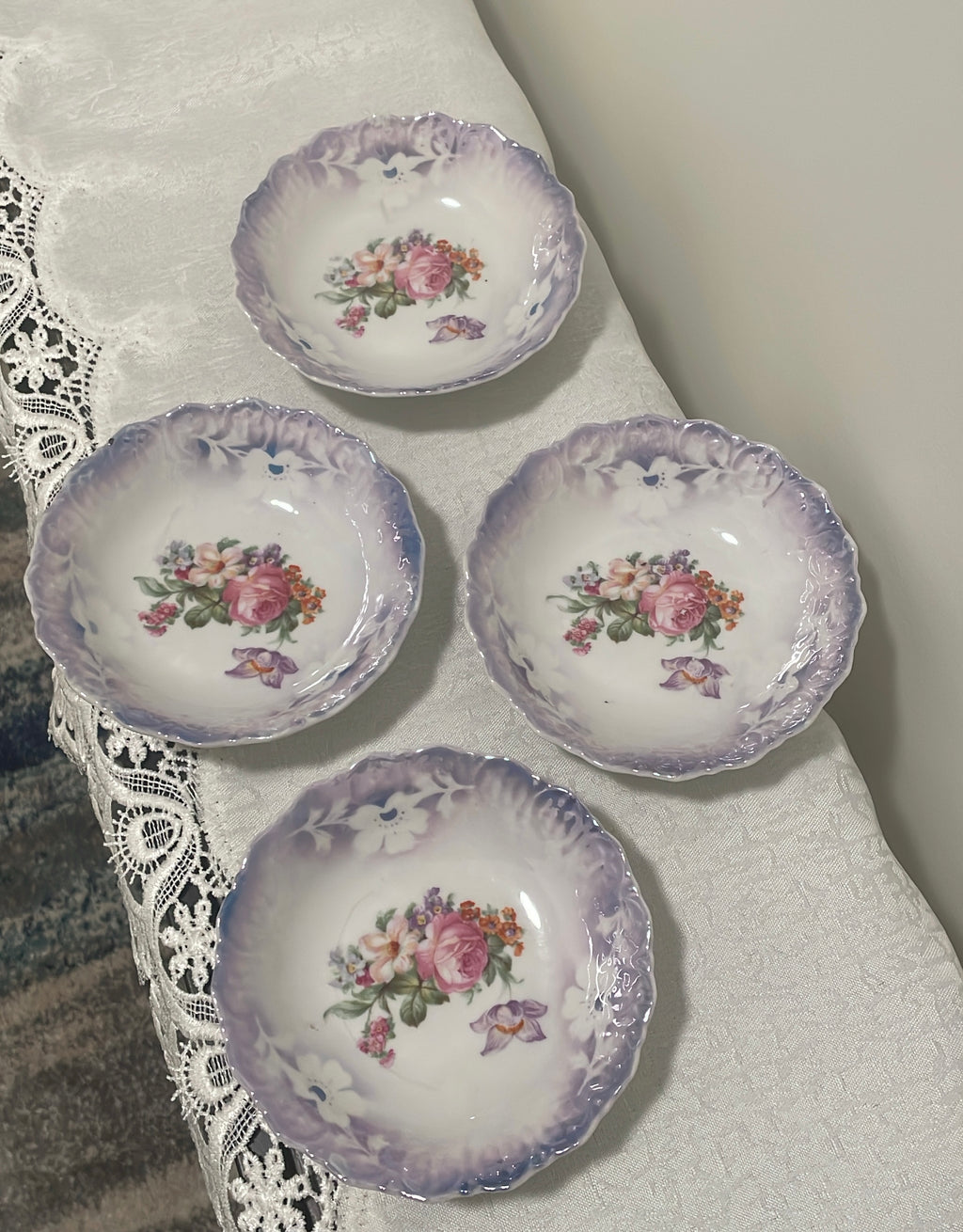 Bavaria 5-piece set Porcelain Floral Luster Serving & Berry Bowls