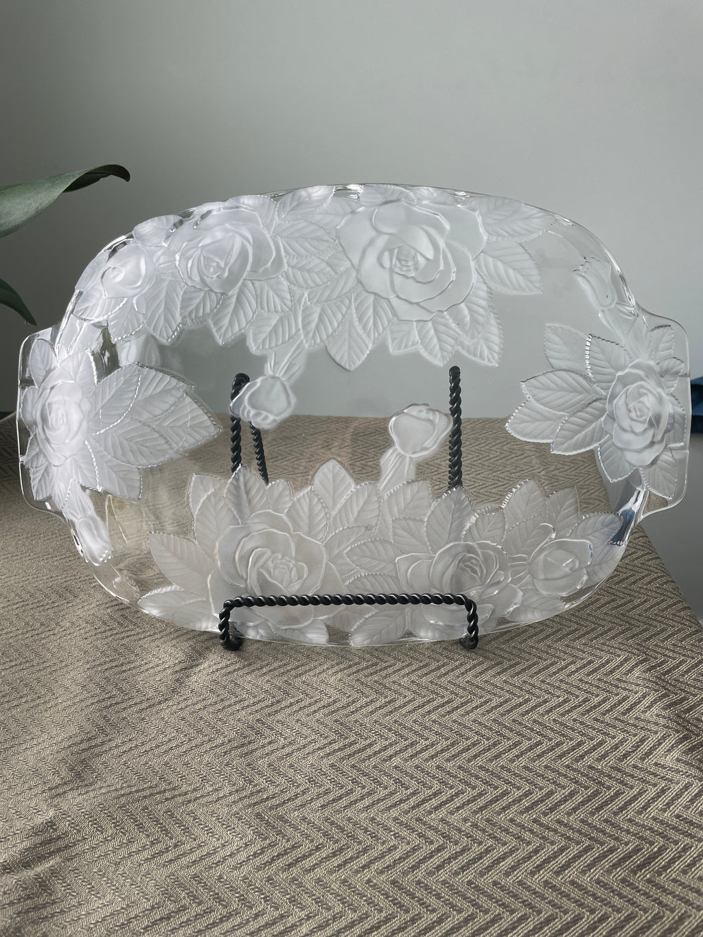 Mikasa Studio Nova Winter Rose platter