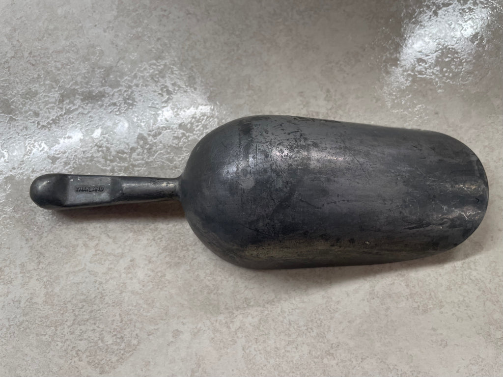 Vintage aluminum scoop-5oz capacity