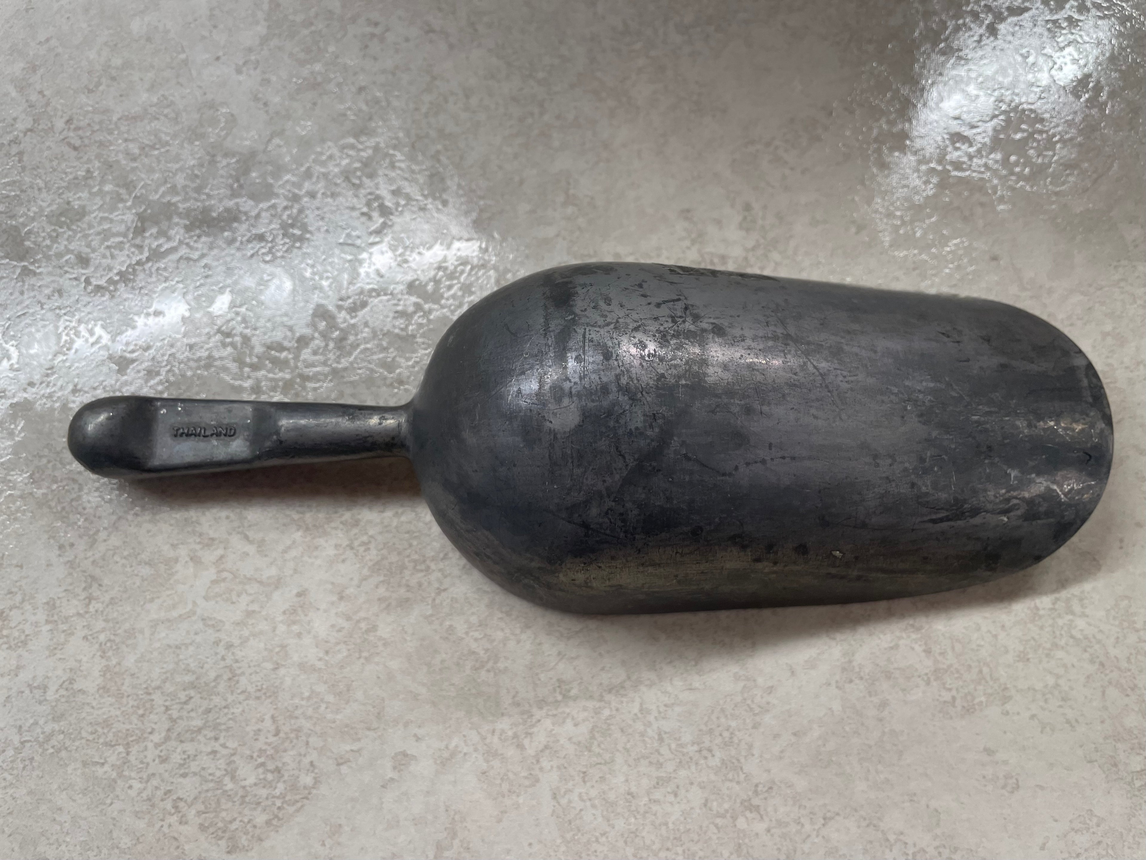 Vintage aluminum scoop-5oz capacity