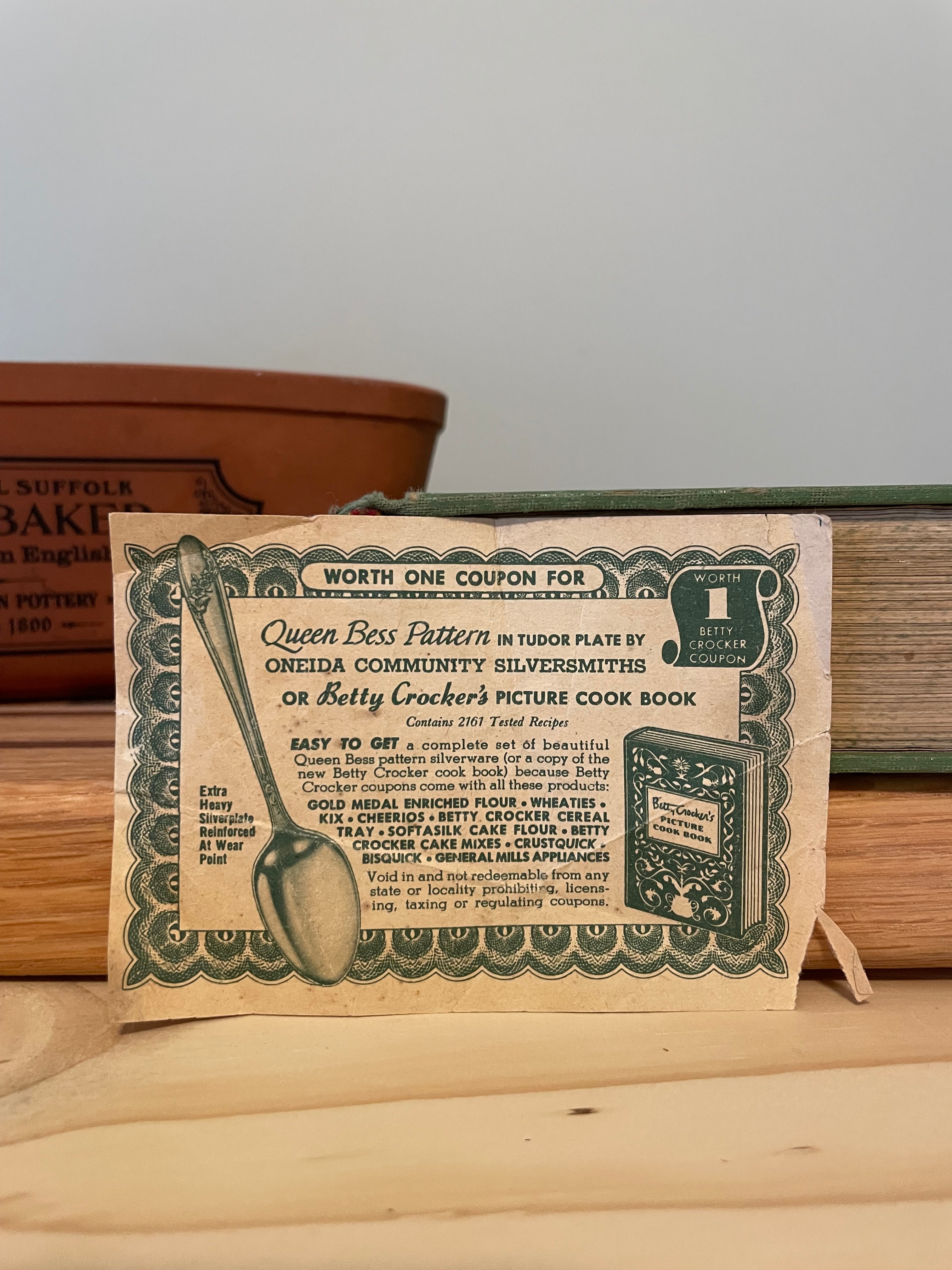 Vintage “ The American Woman’s Cook Book” 1944 Ruth Berolzheimer Thumb Indexed￼